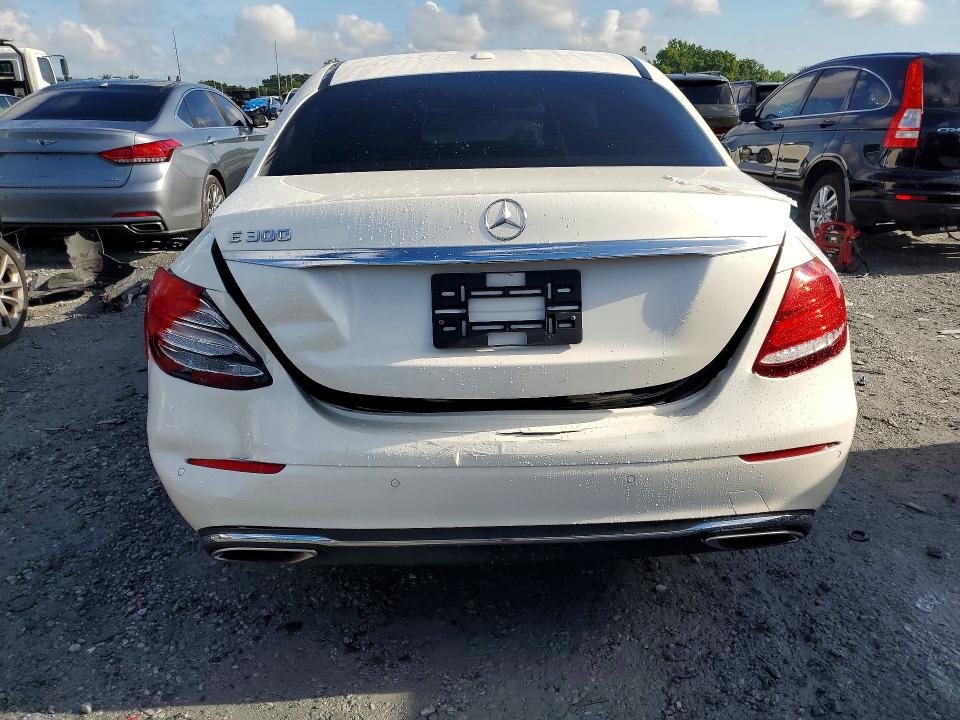 2018 Mercedes-benz E მანქანა იყიდება აუქციონზე, vin: WDDZF4JB0JA381377, აუქციონის ნომერი: 54790496
