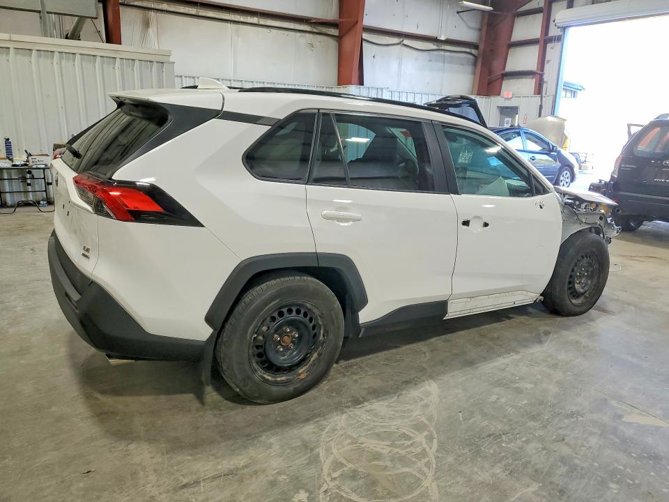 Продажа на аукционе авто 2021 Toyota Rav4, vin: 2T3F1RFV0MC200264, номер лота: 52649126