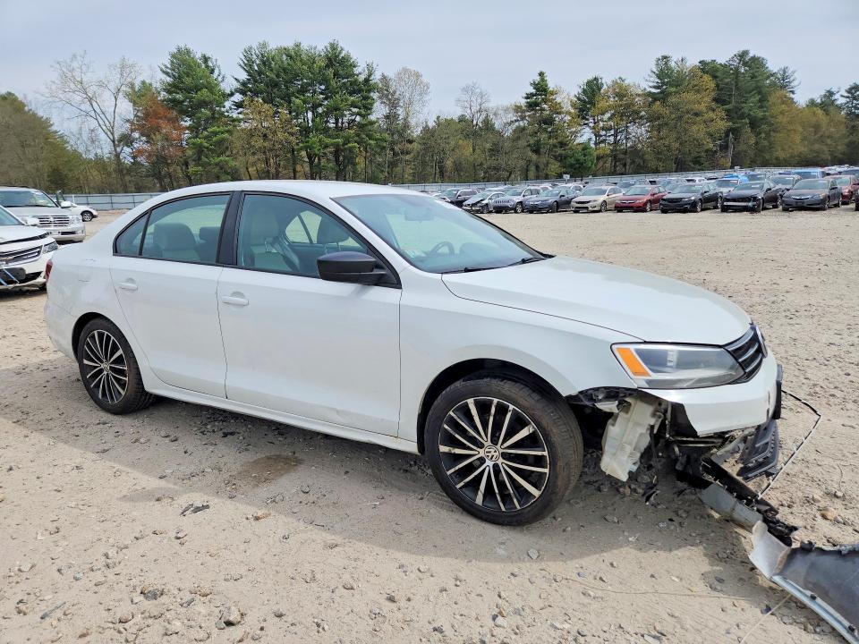 52676576 :رقم المزاد ، 3VWD17AJ0GM305209 vin ، 2016 Volkswagen Jetta مزاد بيع