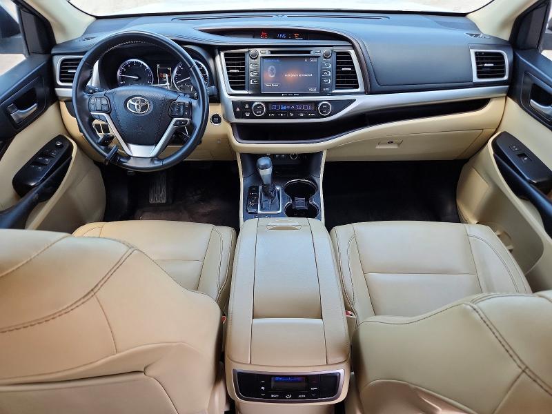 Продажа на аукционе авто 2018 Toyota Highlander, vin: 5TDKZRFH1JS549642, номер лота: 54285236