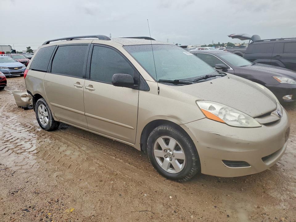 55003326 :رقم المزاد ، 5TDKK4CC2AS327689 vin ، 2010 Toyota Sienna مزاد بيع
