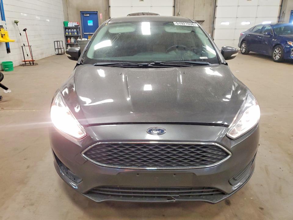 51921936 :رقم المزاد ، 1FADP3F26HL230262 vin ، 2017 Ford Focus مزاد بيع
