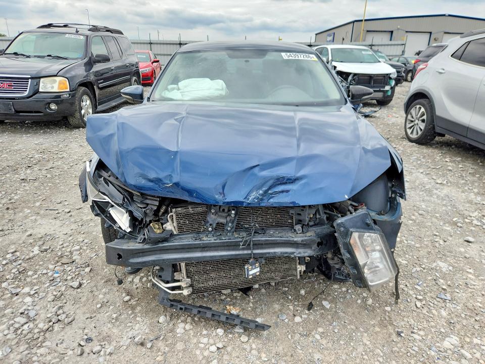 54397286 :رقم المزاد ، 1VWAA7A34JC015567 vin ، 2018 Volkswagen Passat مزاد بيع