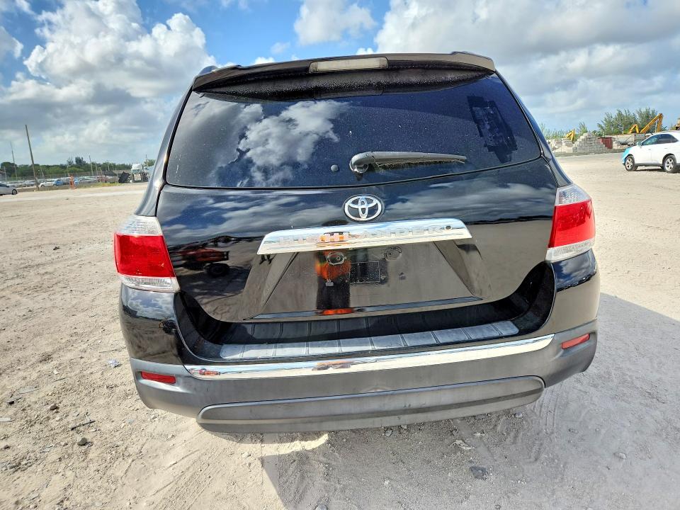 54944216 :رقم المزاد ، 5TDZK3EH4DS097854 vin ، 2013 Toyota Highlander مزاد بيع
