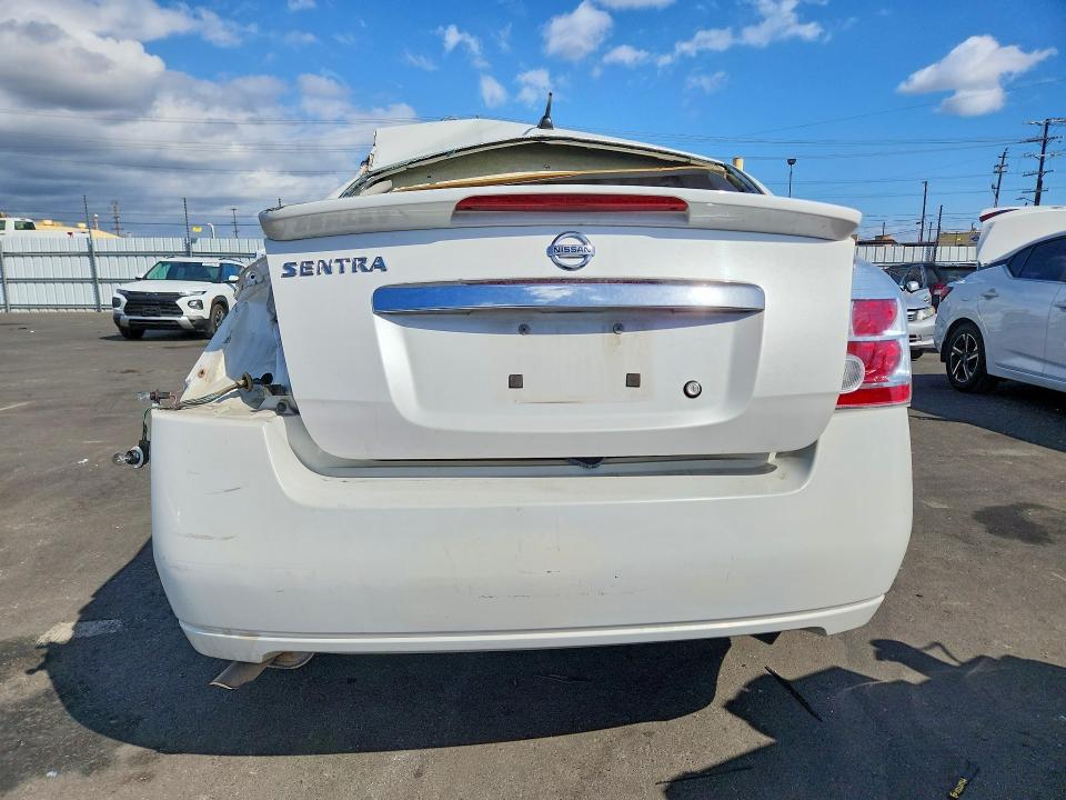 55151586 :رقم المزاد ، 3N1AB6AP0BL724809 vin ، 2011 Nissan Sentra مزاد بيع