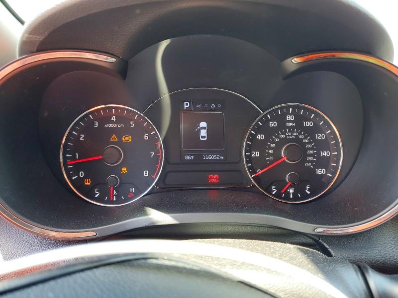 54103136 :رقم المزاد ، 3KPFL4A7XJE196509 vin ، 2018 Kia Forte مزاد بيع