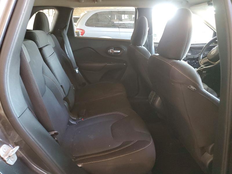 55039376 :رقم المزاد ، 1C4PJLCB8GW338747 vin ، 2016 Jeep Cherokee مزاد بيع