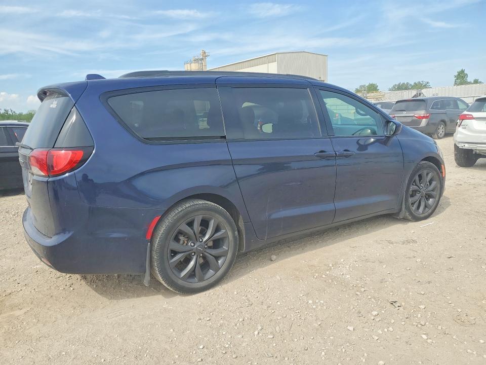 Продажа на аукционе авто 2018 Chrysler Pacifica, vin: 2C4RC1EGXJR321822, номер лота: 51971586