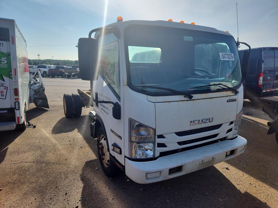 54773276 :رقم المزاد ، 54DC4W1B4JS811015 vin ، 2018 Isuzu Npr Hd مزاد بيع