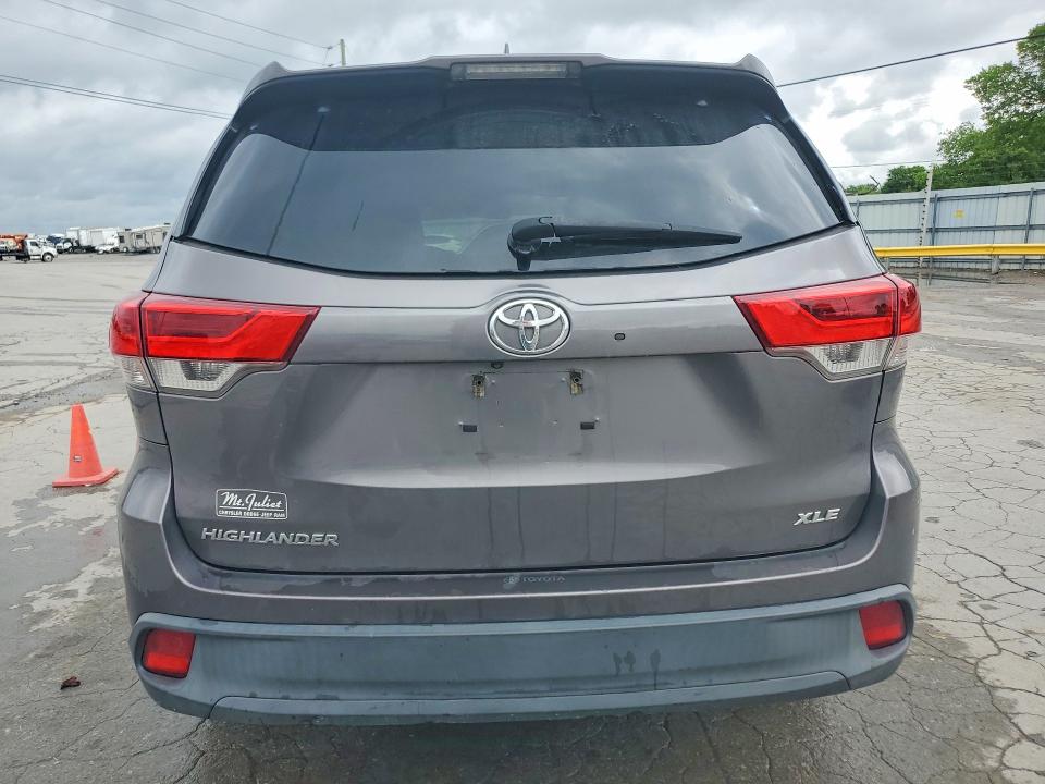 54434836 :رقم المزاد ، 5TDKZRFH0JS532752 vin ، 2018 Toyota Highlander مزاد بيع