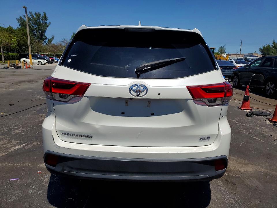 Продаж на аукціоні авто 2019 Toyota Highlander, vin: 5TDKZRFH8KS568934, номер лоту: 52773396