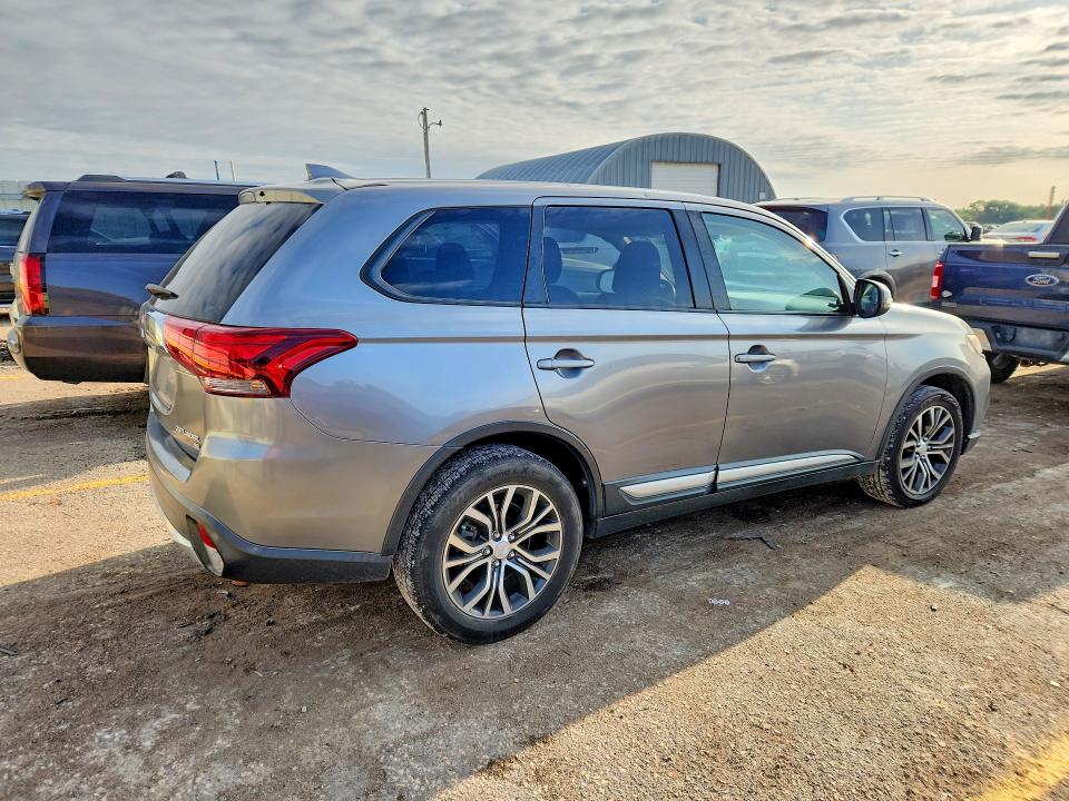2018 Mitsubishi Outlander მანქანა იყიდება აუქციონზე, vin: JA4AZ3A36JZ025223, აუქციონის ნომერი: 53630896