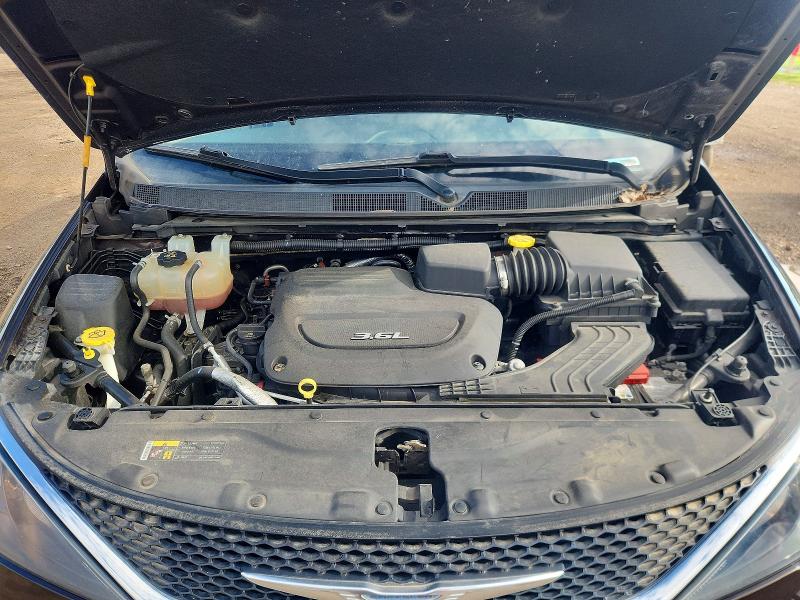 53036766 :رقم المزاد ، 2C4RC1CG8HR836895 vin ، 2017 Chrysler Pacifica مزاد بيع