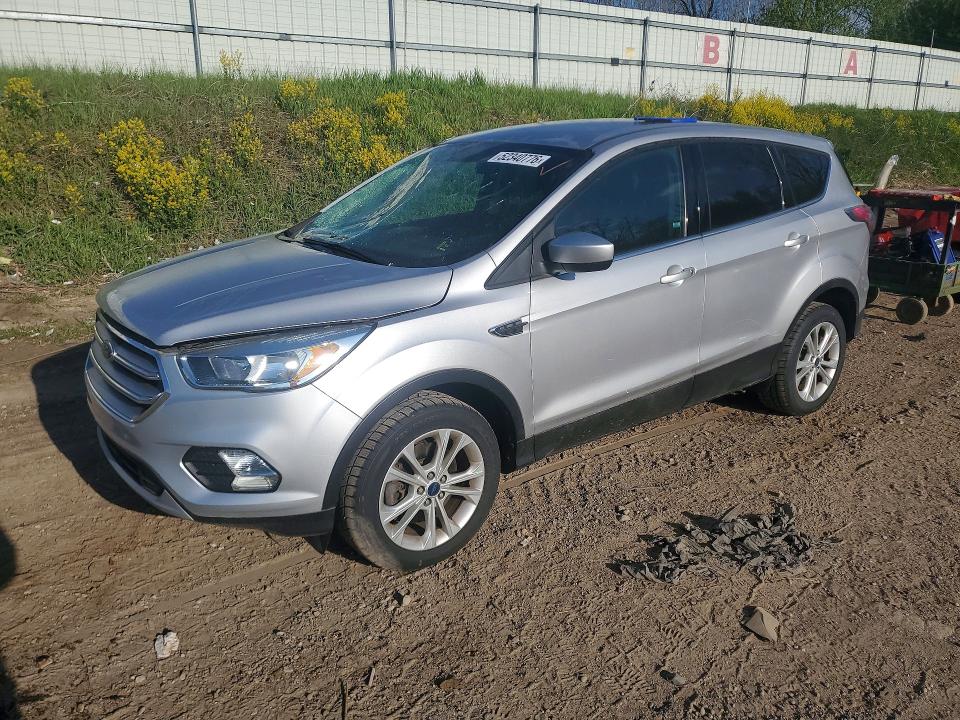 Продажа на аукционе авто 2017 Ford Escape, vin: 1FMCU9GD6HUB01638, номер лота: 52340776