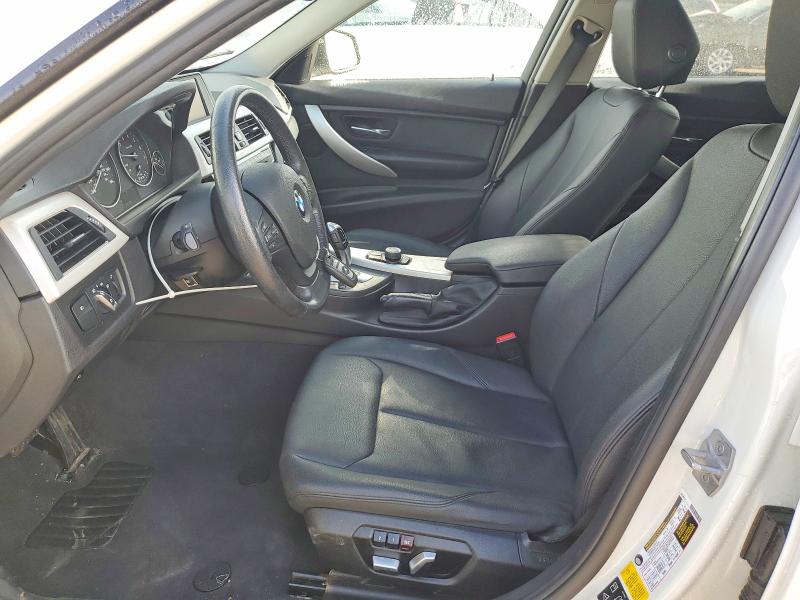 52864566 :رقم المزاد ، WBA8A3C56JA505218 vin ، 2018 Bmw 320 مزاد بيع