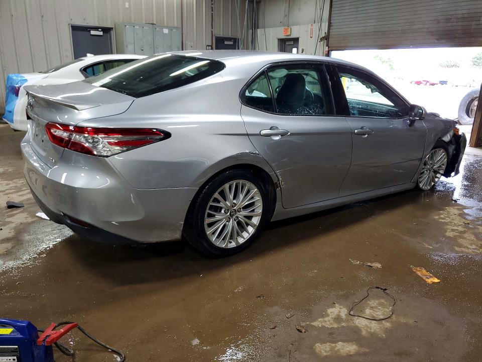 Продажа на аукционе авто 2018 Toyota Camry, vin: 4T1B11HKXJU080673, номер лота: 51859306