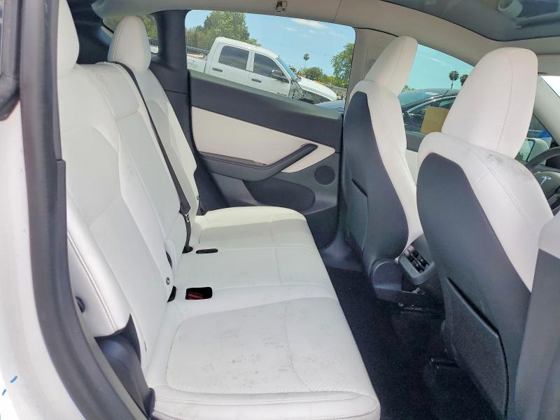 Продажа на аукционе авто 2021 Tesla Model Y, vin: 5YJYGDEF5MF121679, номер лота: 53995036