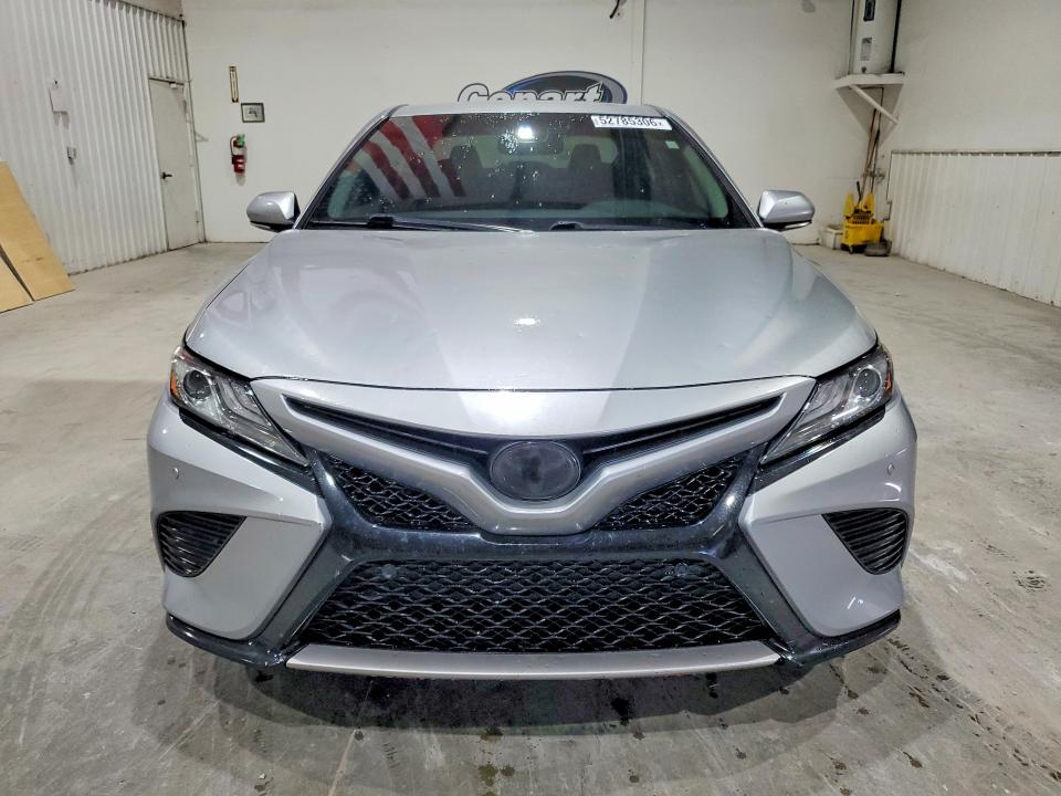 2018 Toyota Camry მანქანა იყიდება აუქციონზე, vin: 4T1B61HK0JU010455, აუქციონის ნომერი: 52785306