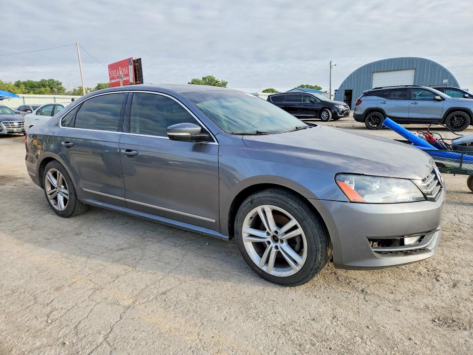 54339146 :رقم المزاد ، 1VWCN7A33DC108131 vin ، 2013 Volkswagen Passat مزاد بيع