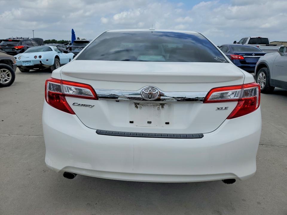 54059436 :رقم المزاد ، 4T1BK1FKXEU539433 vin ، 2014 Toyota Camry مزاد بيع
