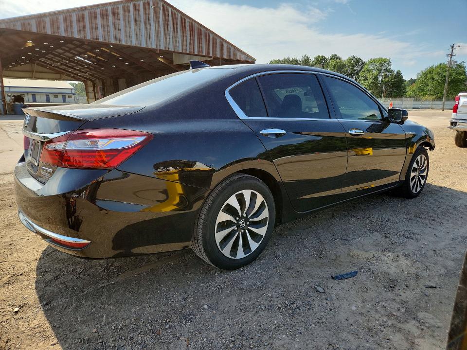 Продажа на аукционе авто 2017 Honda Accord, vin: JHMCR6F30HC001049, номер лота: 53388536