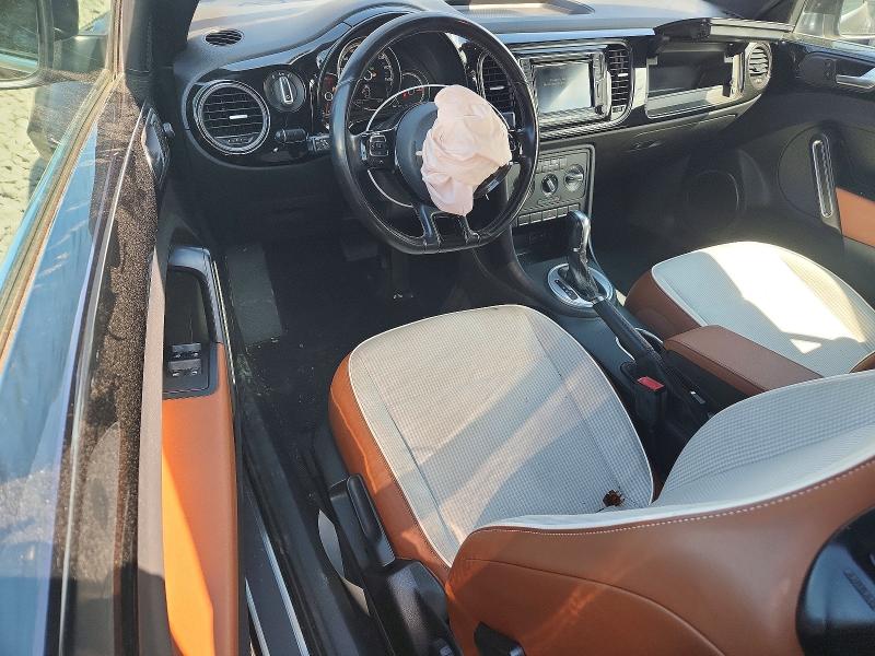 53024436 :رقم المزاد ، 3VW517AT7HM813782 vin ، 2017 Volkswagen Beetle مزاد بيع