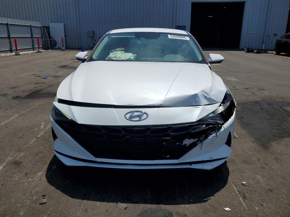 Продажа на аукционе авто 2022 Hyundai Elantra, vin: 5NPLM4AG7NH067015, номер лота: 52699086