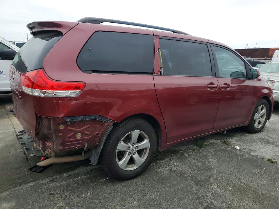 Продаж на аукціоні авто 2013 Toyota Sienna, vin: 5TDKK3DC7DS356327, номер лоту: 53459746