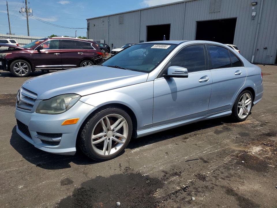 53850086 :رقم المزاد ، WDDGF4HB3DA742487 vin ، 2013 Mercedes-benz C مزاد بيع