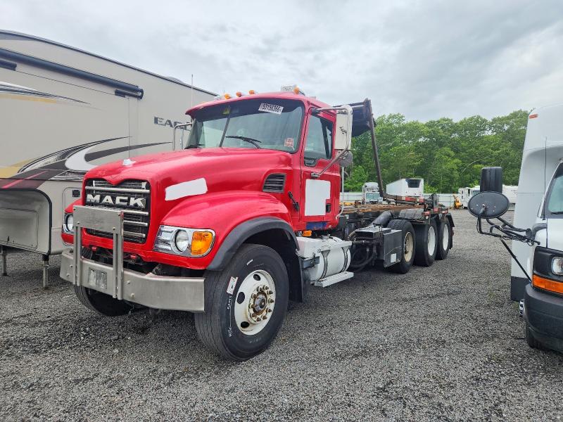 Продажа на аукционе авто 2006 Mack 700, vin: 1M2AG11C76M047084, номер лота: 53156366
