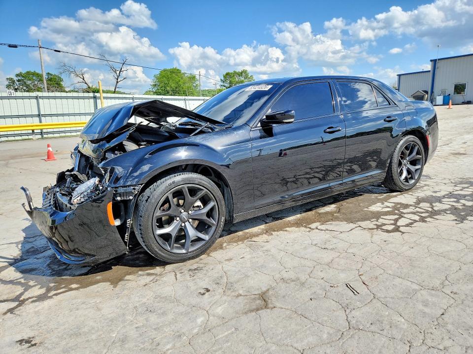 53424826 :رقم المزاد ، 2C3CCABG3NH130897 vin ، 2022 Chrysler 300 مزاد بيع