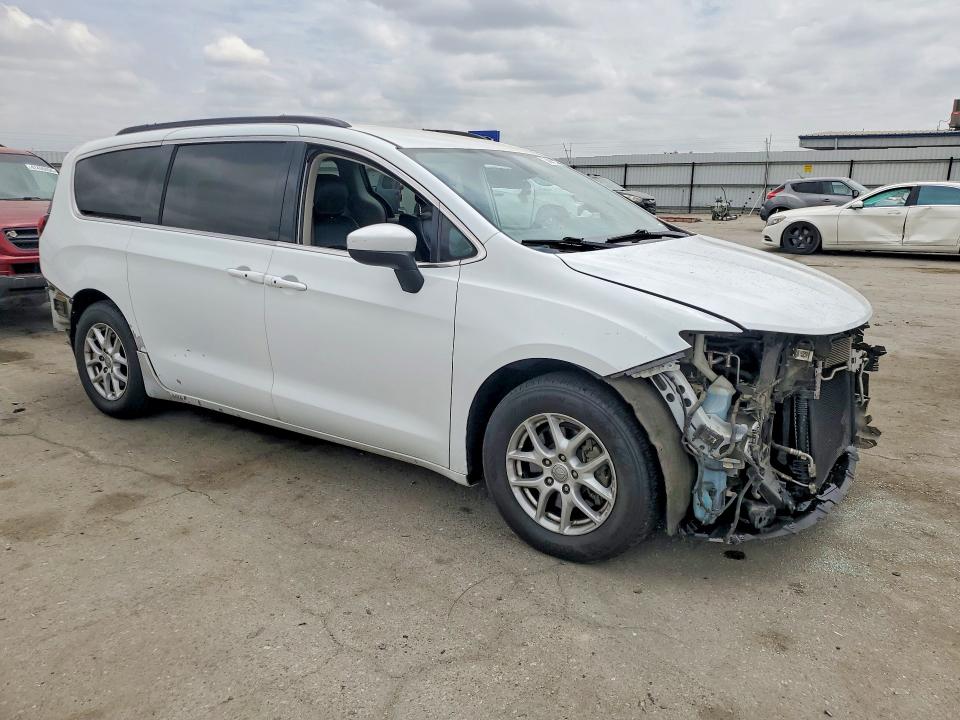 2020 Chrysler Voyager მანქანა იყიდება აუქციონზე, vin: 2C4RC1DG0LR157551, აუქციონის ნომერი: 54867076