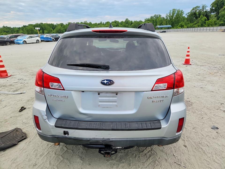 52572316 :رقم المزاد ، 4S4BRDPC9D2318758 vin ، 2013 Subaru Outback مزاد بيع