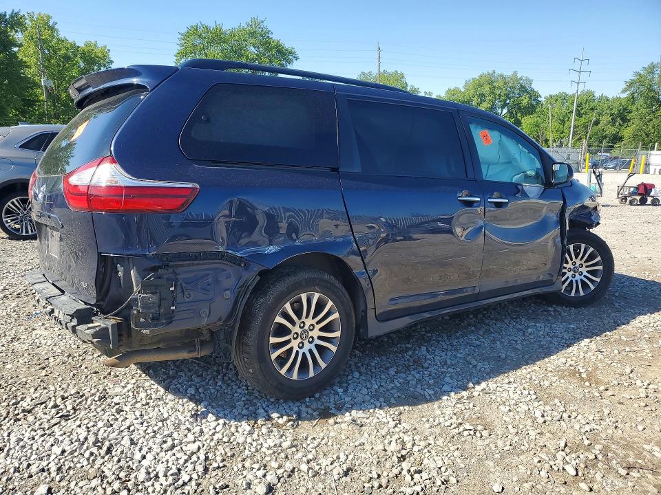 2018 Toyota Sienna მანქანა იყიდება აუქციონზე, vin: 5TDYZ3DC0JS914357, აუქციონის ნომერი: 52050086
