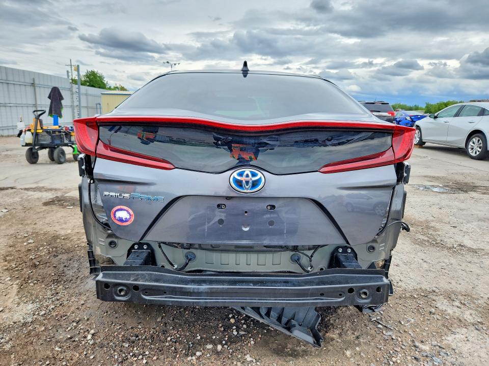 55018916 :رقم المزاد ، JTDKARFP9H3017596 vin ، 2017 Toyota Prius Prime مزاد بيع