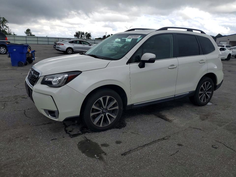 52653466 :رقم المزاد ، JF2SJGWC2JH400680 vin ، 2018 Subaru Forester مزاد بيع