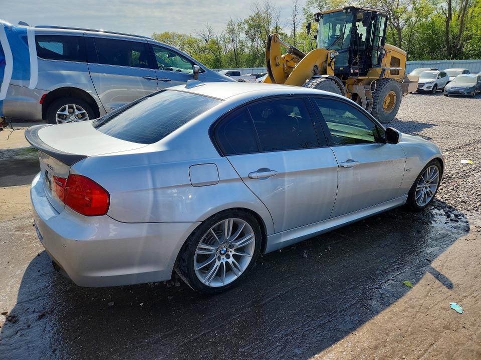 2011 Bmw 335 მანქანა იყიდება აუქციონზე, vin: WBAPM5C55BE577374, აუქციონის ნომერი: 53138126