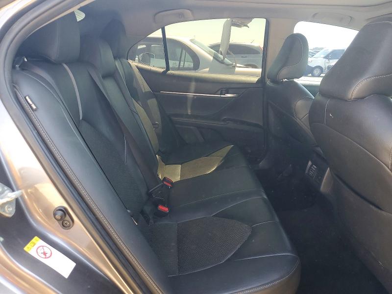 2018 Toyota Camry მანქანა იყიდება აუქციონზე, vin: 4T1B61HK2JU029654, აუქციონის ნომერი: 46780936