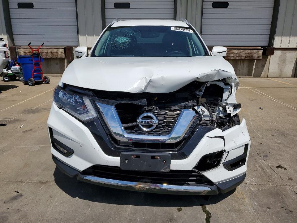 2017 Nissan Rogue მანქანა იყიდება აუქციონზე, vin: KNMAT2MV5HP521845, აუქციონის ნომერი: 55319566