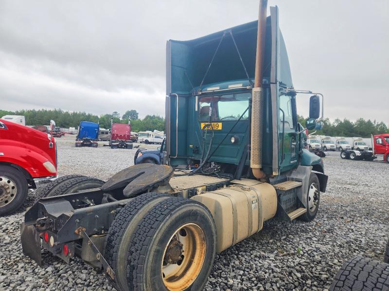 52597026 :رقم المزاد ، 1M1AW01X0FM006977 vin ، 2015 Mack 600 مزاد بيع