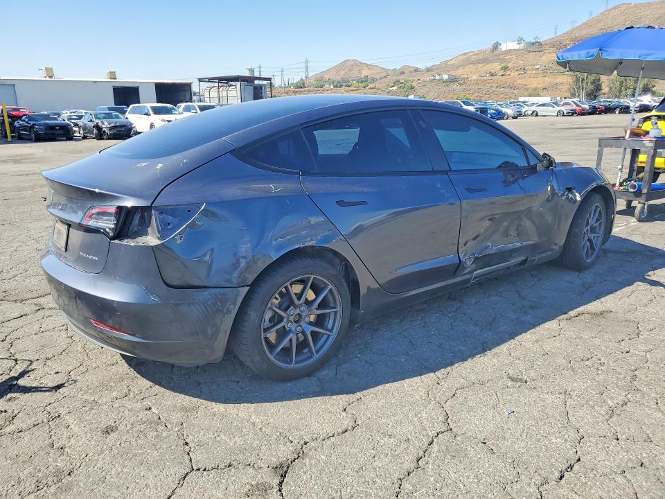 52435096 :رقم المزاد ، 5YJ3E1EB4NF298947 vin ، 2022 Tesla Model 3 مزاد بيع