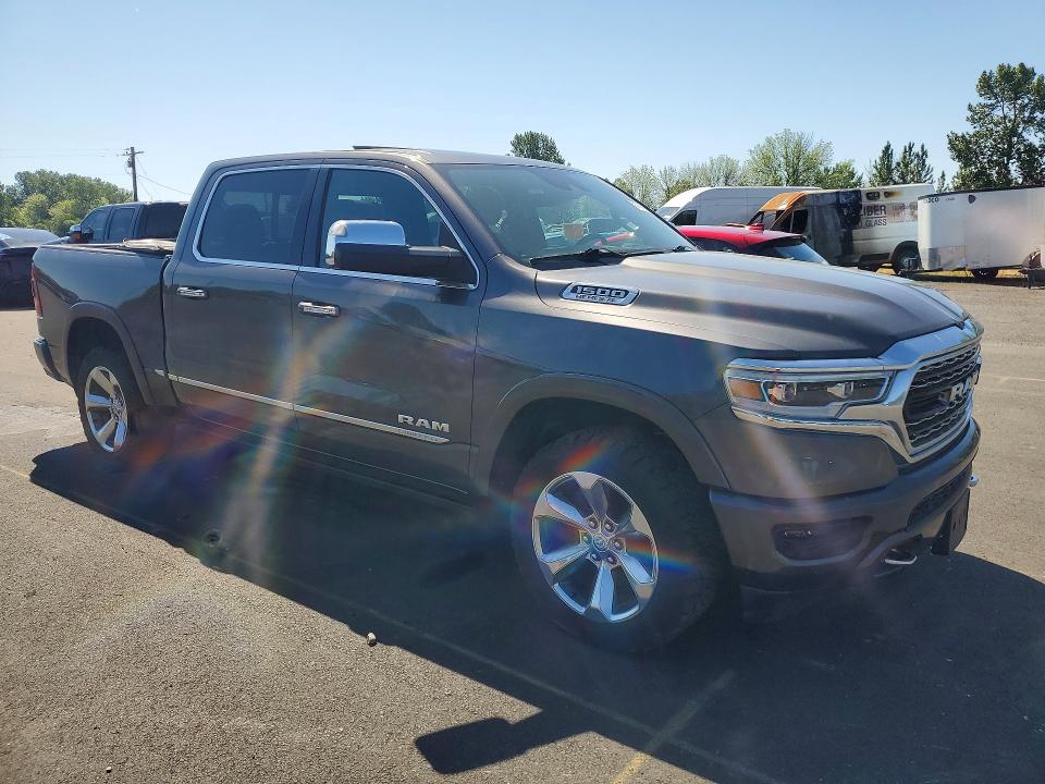 53763576 :رقم المزاد ، 1C6SRFHT8KN572799 vin ، 2019 Ram 1500 مزاد بيع