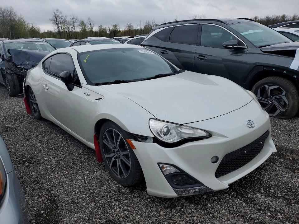 53446216 :رقم المزاد ، JF1ZNAA11F8700857 vin ، 2015 Scion Fr-s مزاد بيع