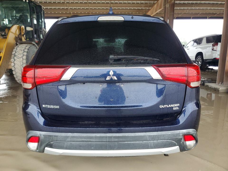 52122496 :رقم المزاد ، JA4AD3A35JZ001297 vin ، 2018 Mitsubishi Outlander مزاد بيع