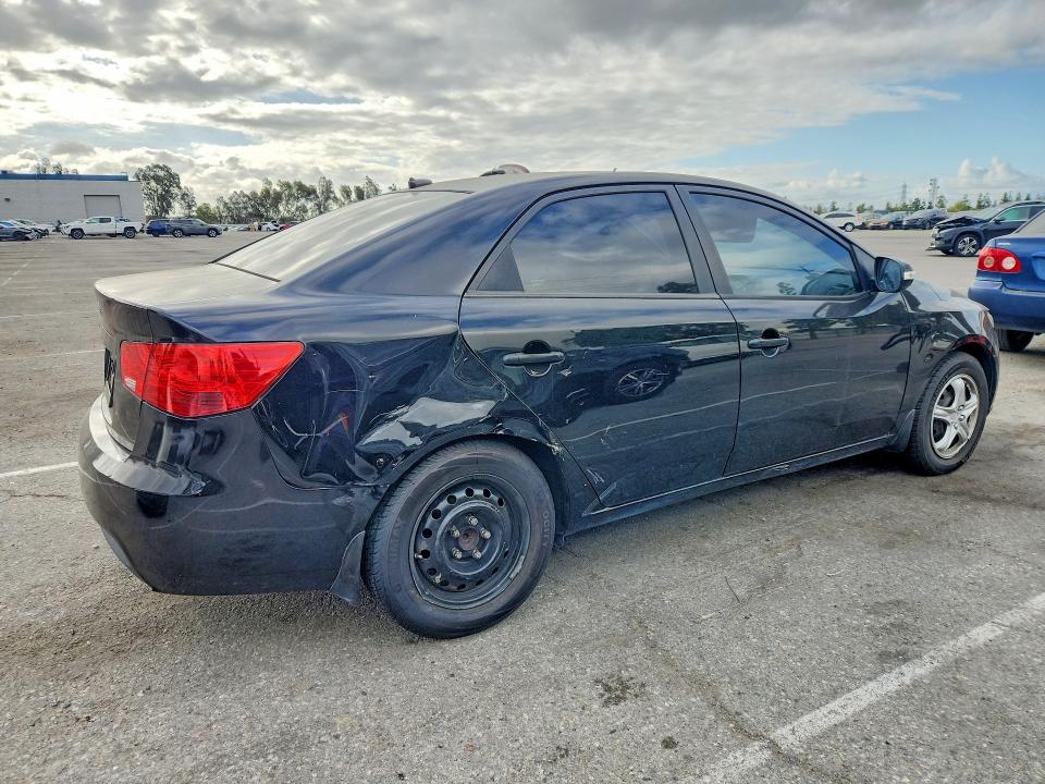 2010 Kia Forte მანქანა იყიდება აუქციონზე, vin: KNAFU4A21A5866426, აუქციონის ნომერი: 54717666
