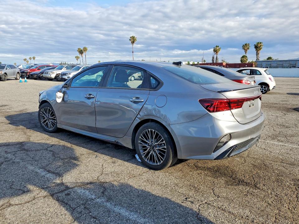 2023 Kia Forte მანქანა იყიდება აუქციონზე, vin: 3KPF54AD7PE554996, აუქციონის ნომერი: 52571936