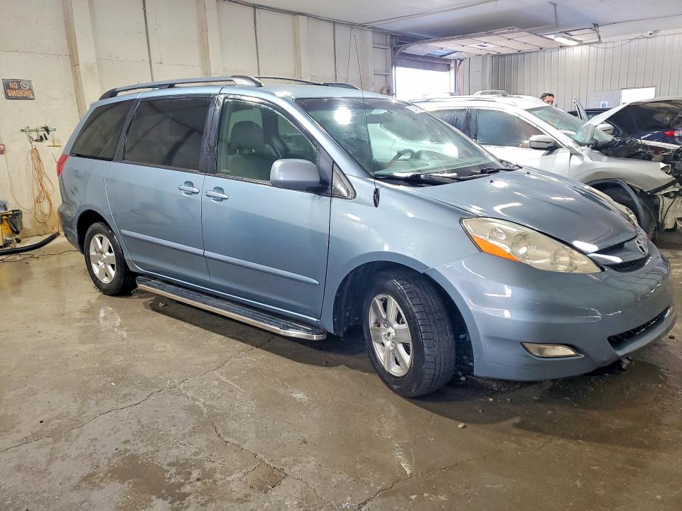 52247626 :رقم المزاد ، 5TDZK22C68S211765 vin ، 2008 Toyota Sienna مزاد بيع