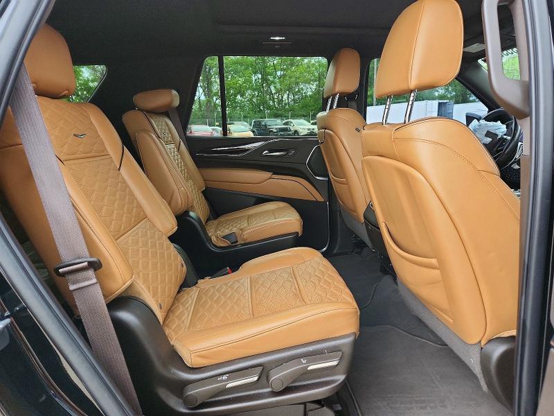 53536746 :رقم المزاد ، 1GYS4BKL8NR328800 vin ، 2022 Cadillac Escalade مزاد بيع