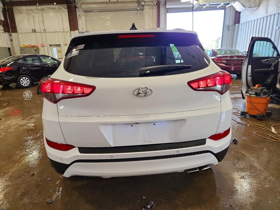Продажа на аукционе авто 2018 Hyundai Tucson, vin: KM8J3CA23JU748115, номер лота: 55301036