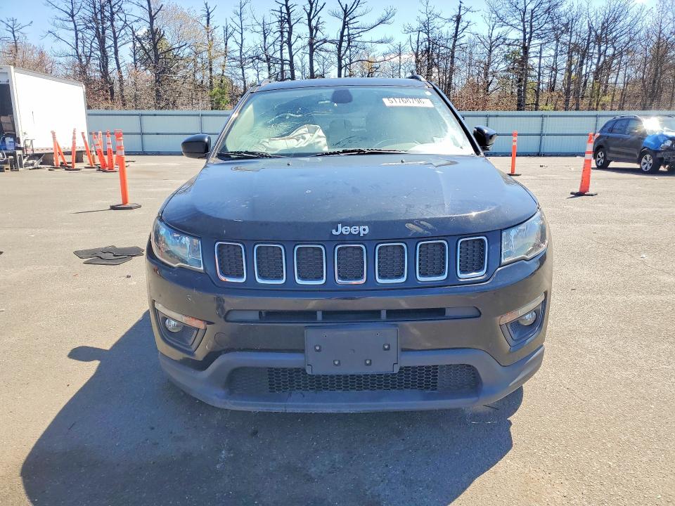 2018 Jeep Compass მანქანა იყიდება აუქციონზე, vin: 3C4NJDBB4JT117111, აუქციონის ნომერი: 51768796